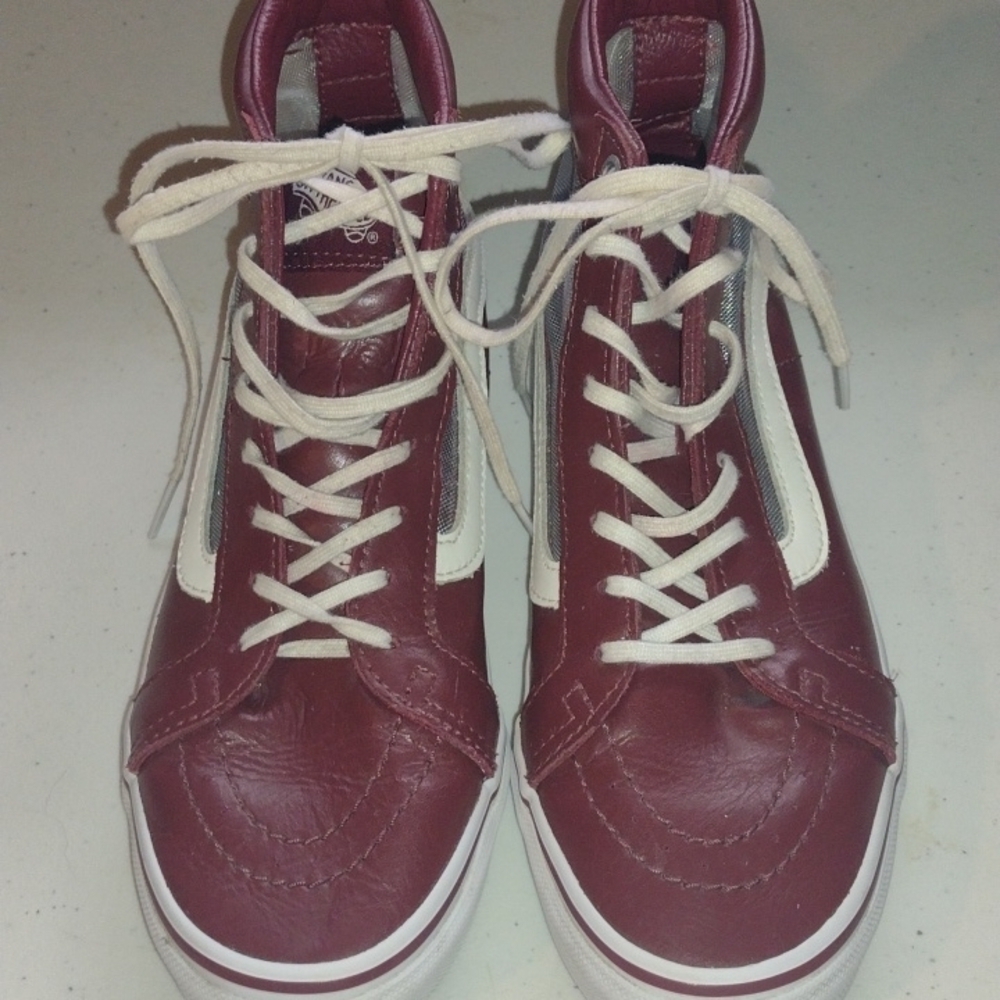 Burgundy Metal mash women’s 7.5 high top vans Men's 6